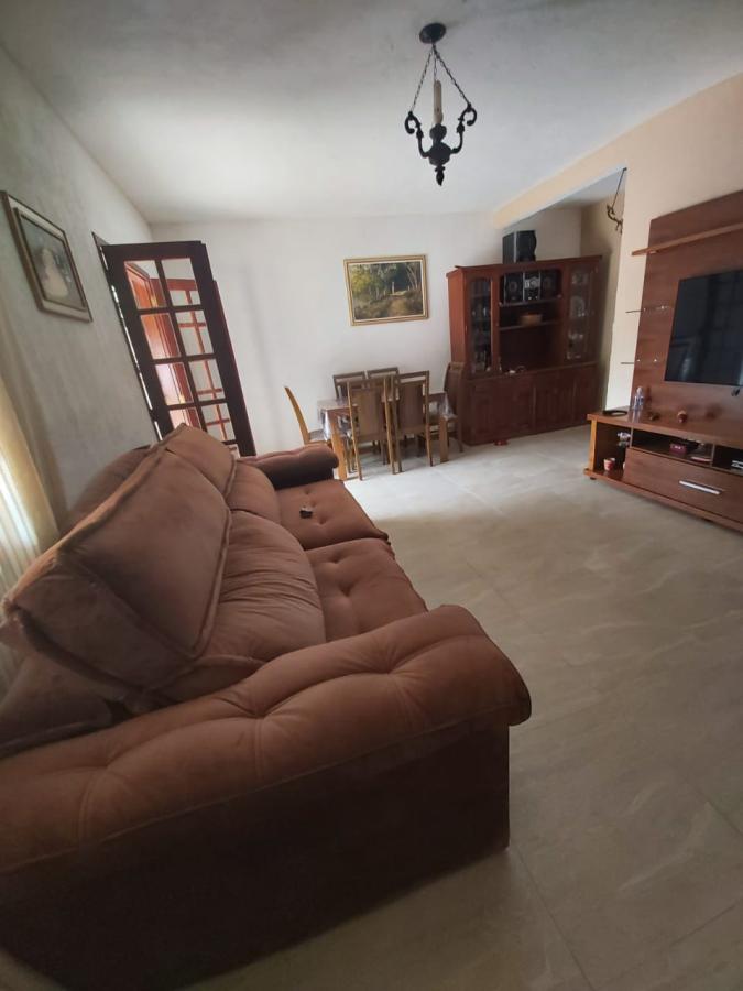 Casa à venda com 2 quartos, 420m² - Foto 1