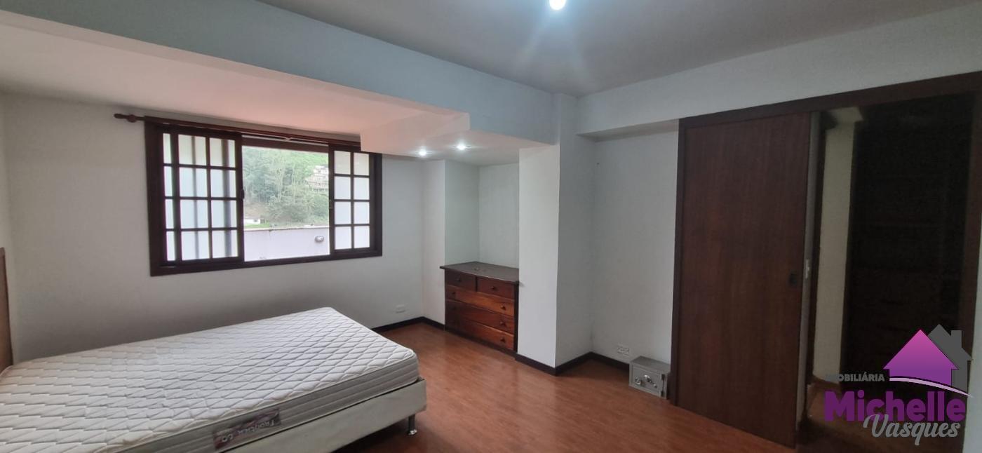 Casa à venda com 3 quartos, 450m² - Foto 27